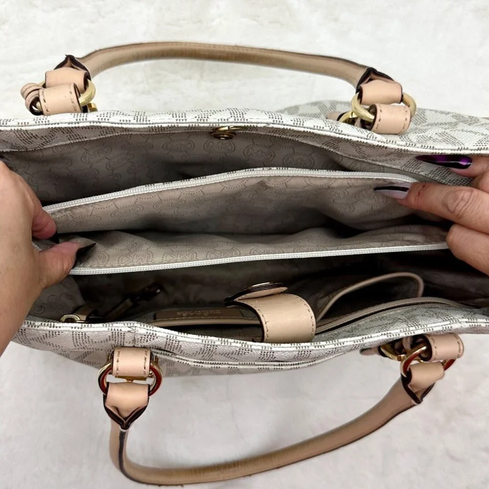 Michael Kors Leather Handbag White Logo Tan Straps Purse Great Condition
